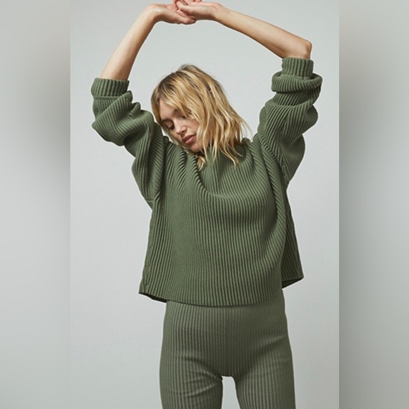 NEW Lunya Cozy Cotton Silk Reversible Pullover in Humble Green - Picture 7 of 11